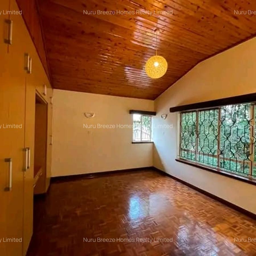 4 Bed Townhouse with En Suite in Gigiri - 14