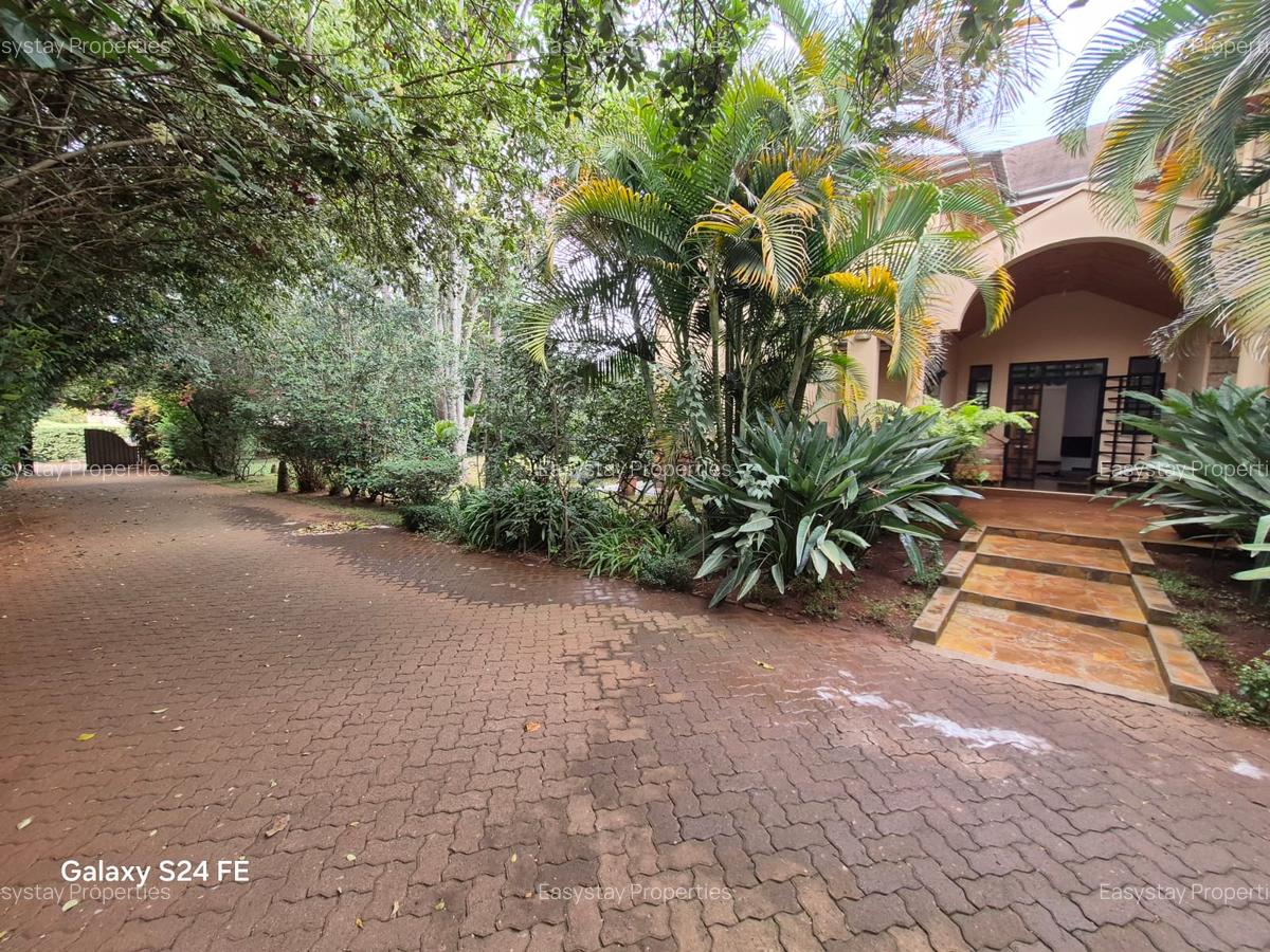 4 Bed House with En Suite in Runda - 1