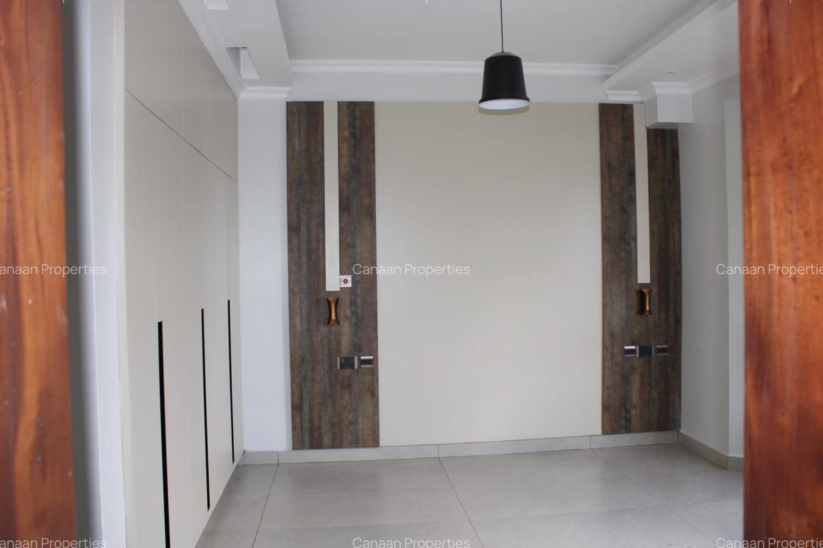 4 Bed Villa with En Suite in Tatu City - 4