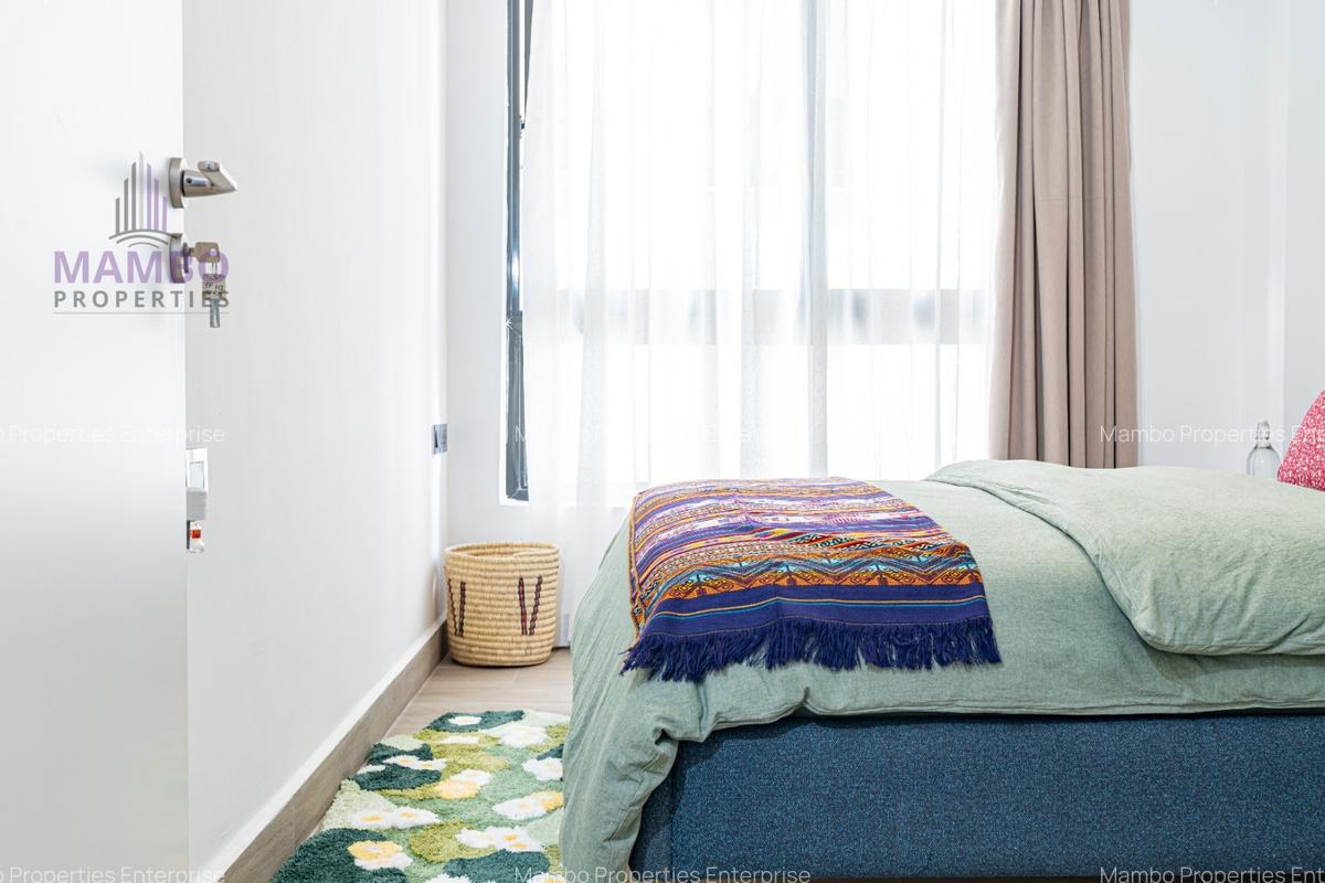 Serviced 2 Bed Apartment with En Suite at Riverside Dr - 18