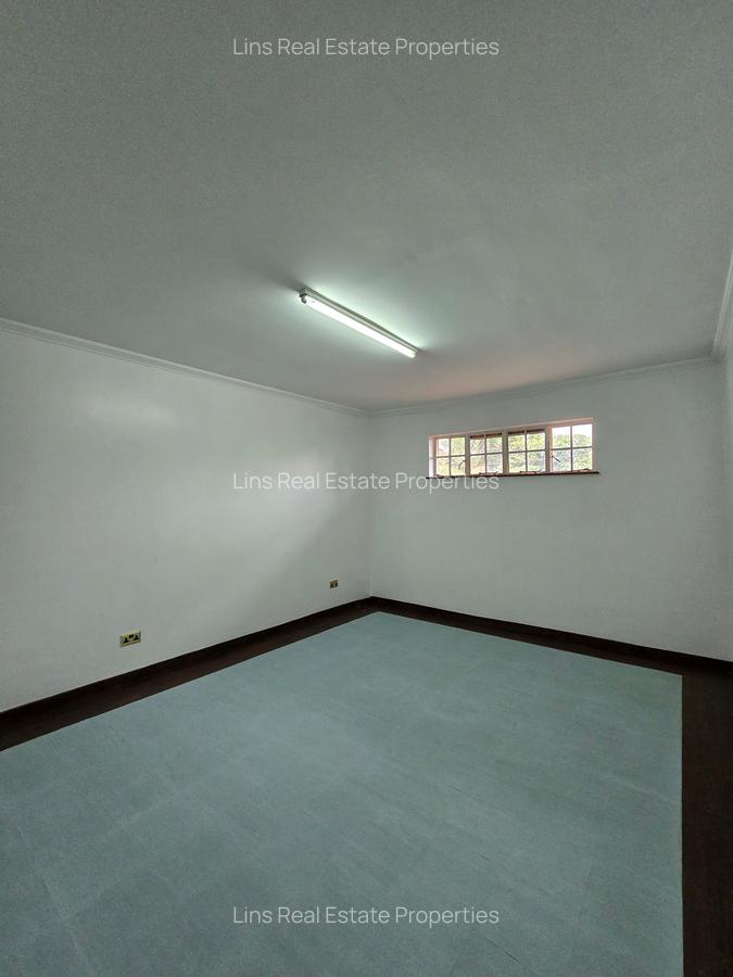 5 Bed House with En Suite in Runda - 5
