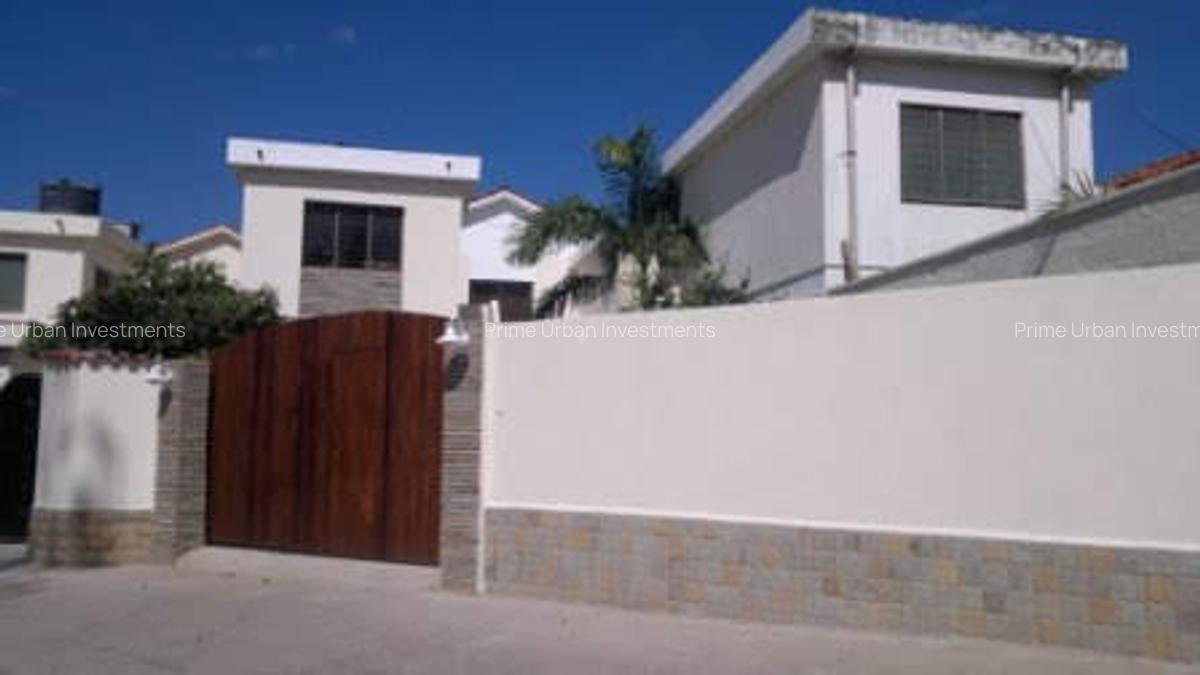 3 Bed House with En Suite in Mkomani - 9