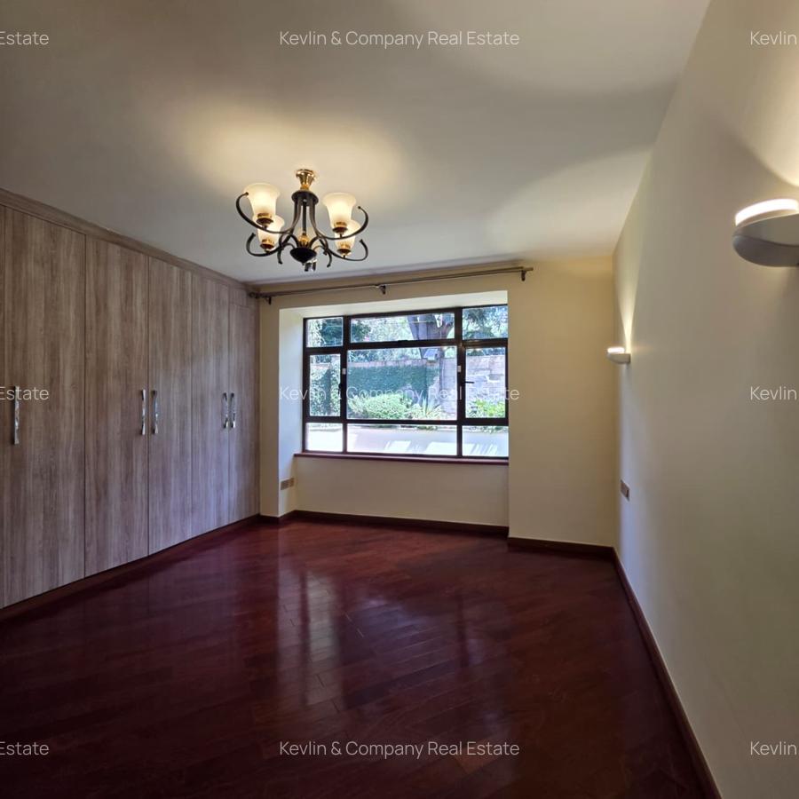 5 Bed Townhouse with En Suite in Lavington - 14