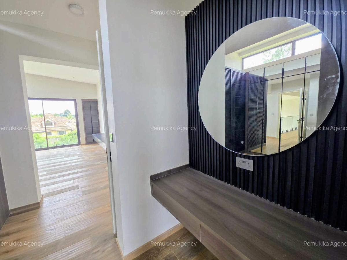 5 Bed Townhouse with En Suite in Runda - 8