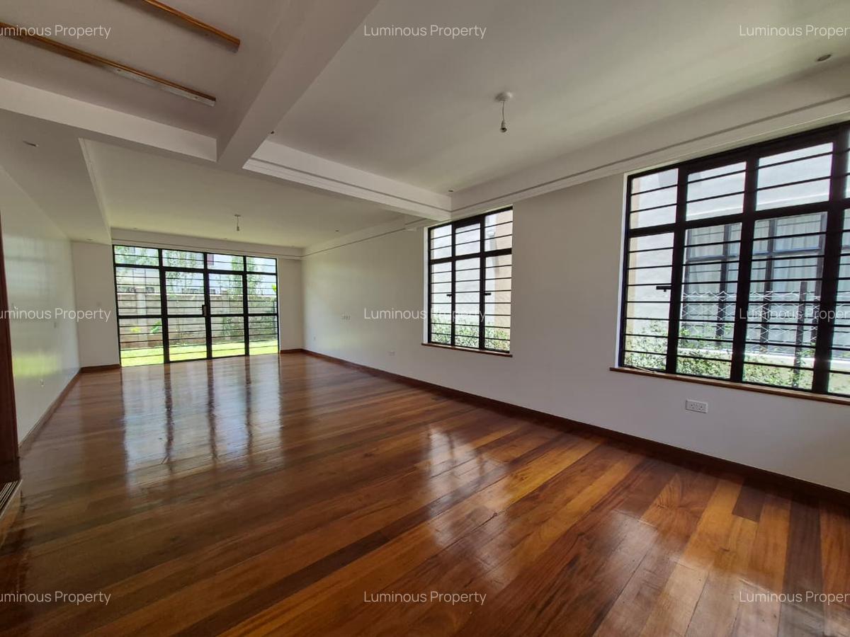 4 Bed House with En Suite at Membley - 16