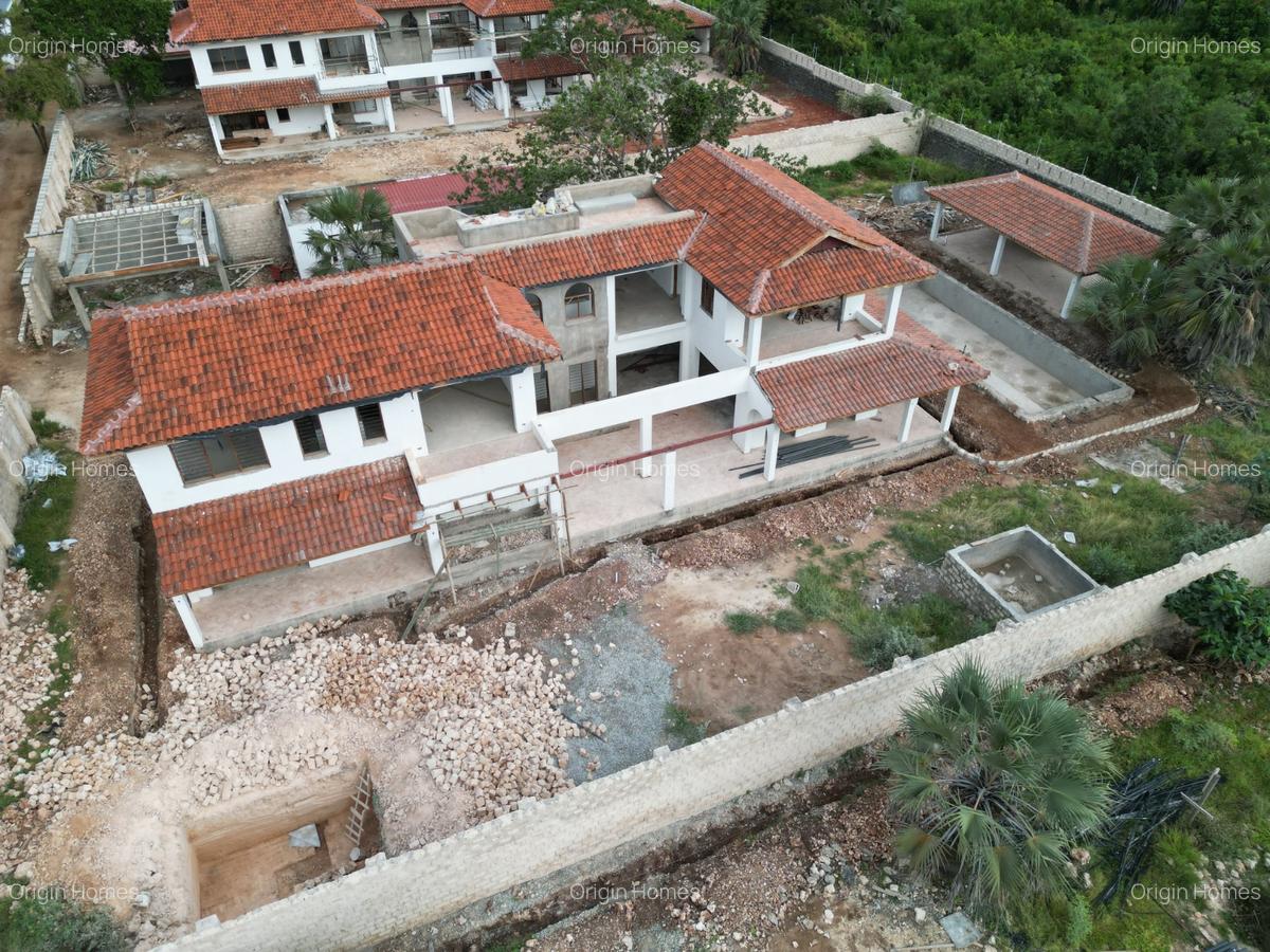 3 Bed Townhouse with En Suite at Diani - 8