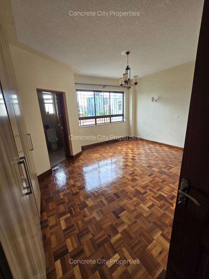 3 Bed Apartment at Rose Avenue - 5