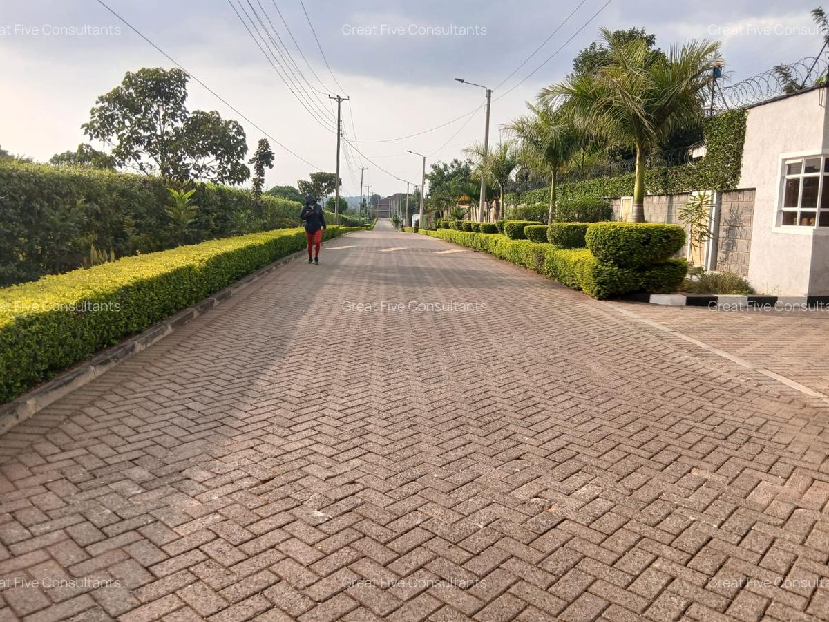 Land in Runda - 13