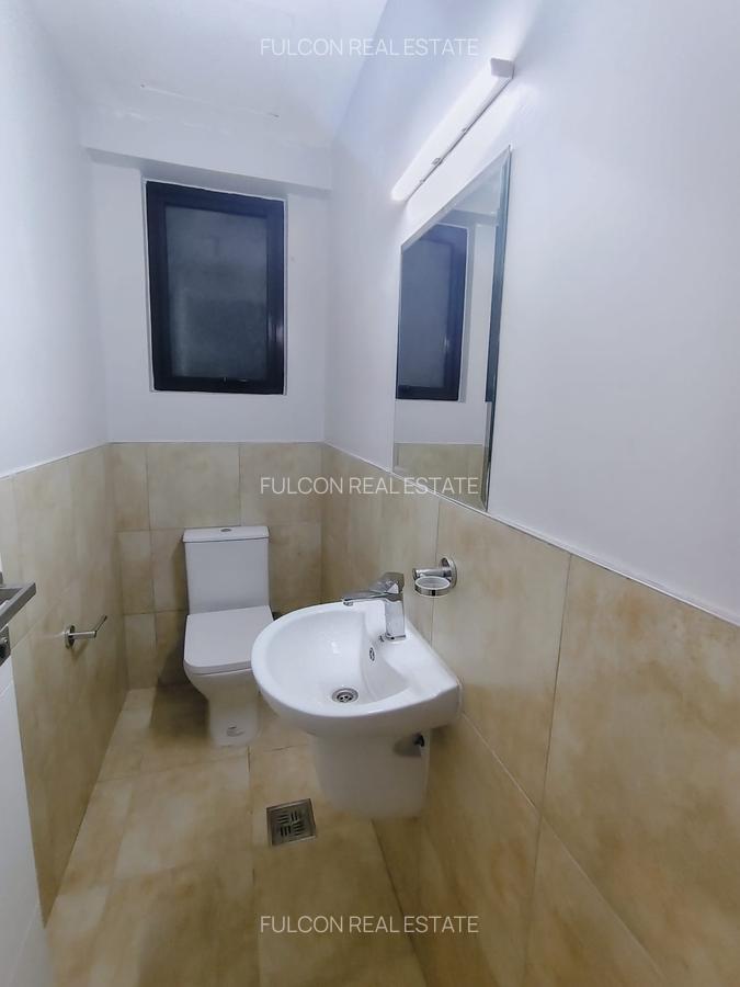 3 Bed Apartment with En Suite in Garden Estate - 4