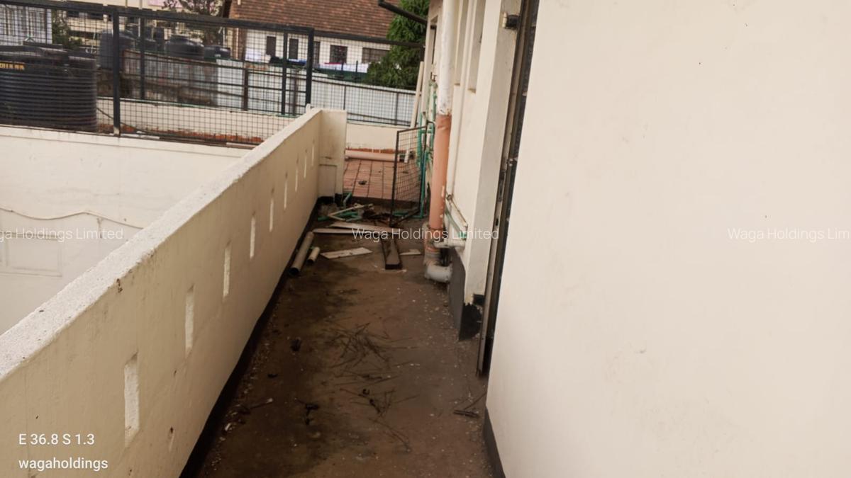 5 Bed Townhouse with Garden in Pangani - 2