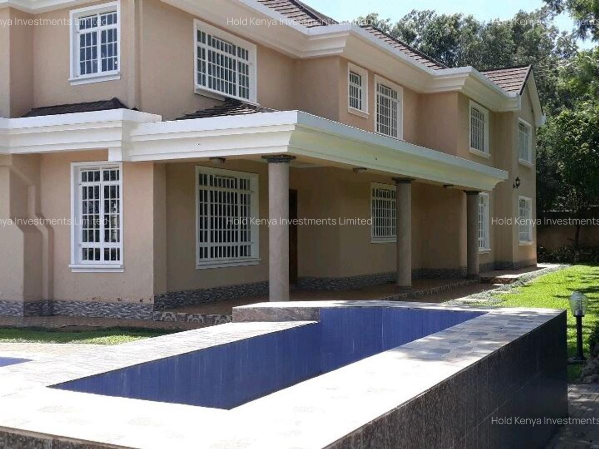 6 Bed House with En Suite at Panafric Lane - 5