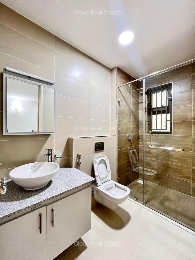 3 Bed Apartment with En Suite in Lavington - 14