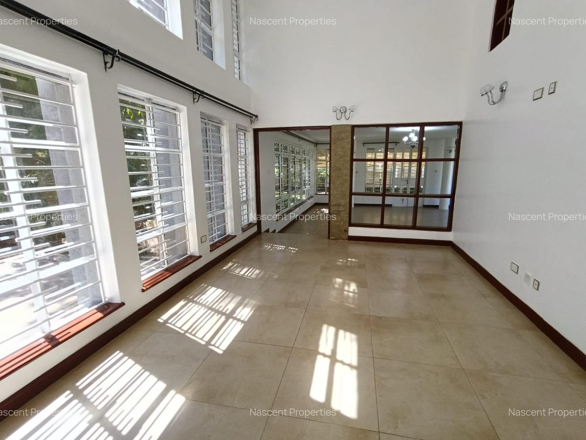 4 Bed House with En Suite in Runda - 2