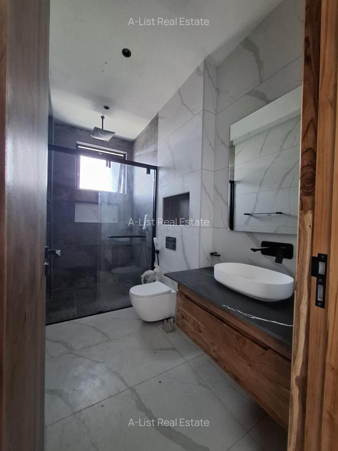 2 Bed Apartment with En Suite at Peponi Road - 8