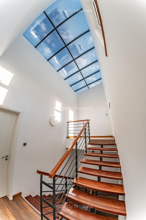 4 Bed Villa with En Suite at Kabasiran Avenue - 10