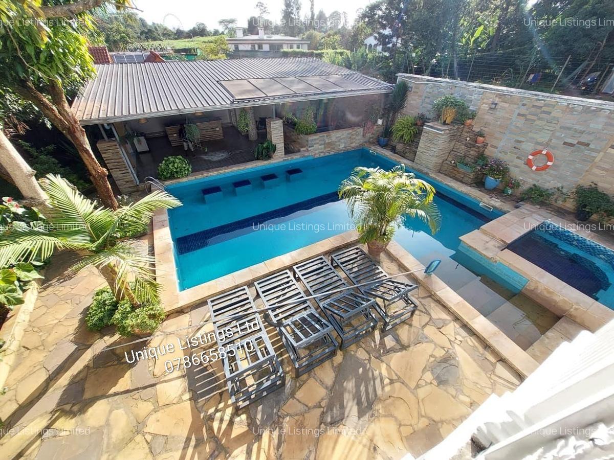 6 Bed House with En Suite in Runda - 2