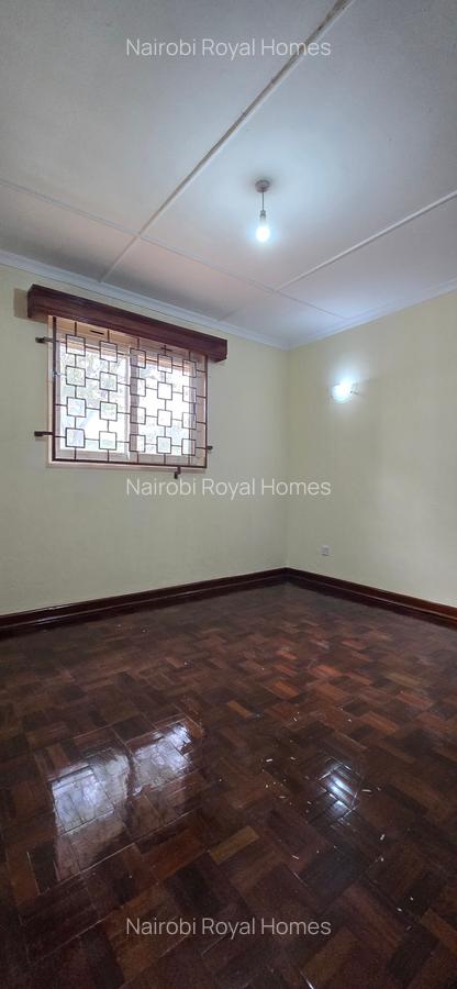4 Bed Townhouse with En Suite at Lavington Off Convent Drive - 8