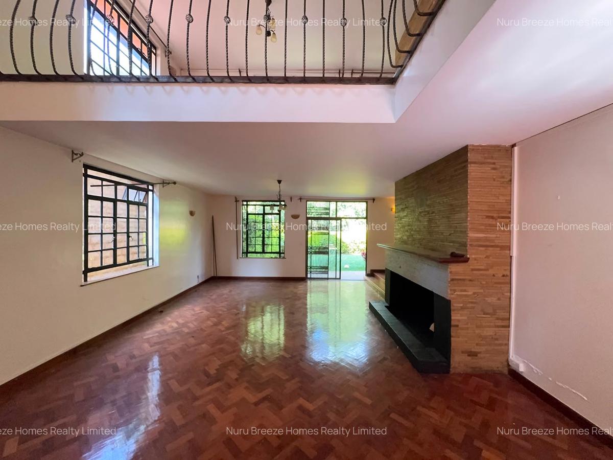 4 Bed Townhouse with En Suite in Lavington - 2