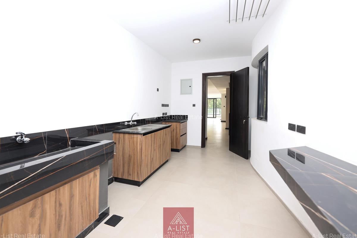 5 Bed Apartment with En Suite at Peponi Road - 8