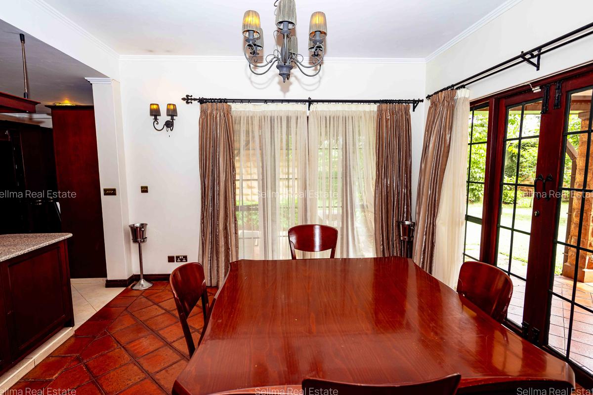 4 Bed House with En Suite at Windsor - 7
