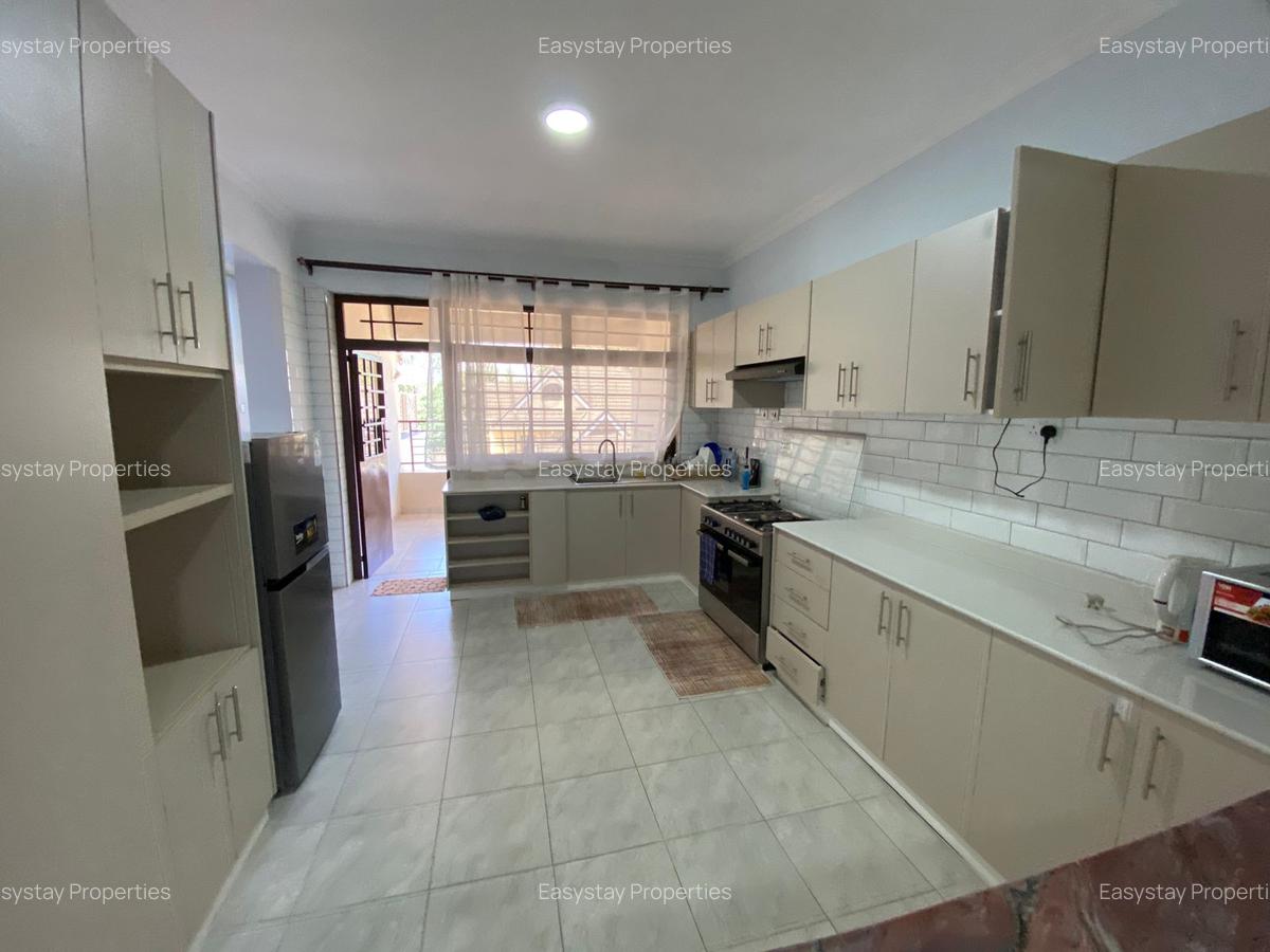 2 Bed Apartment with En Suite in Runda - 2