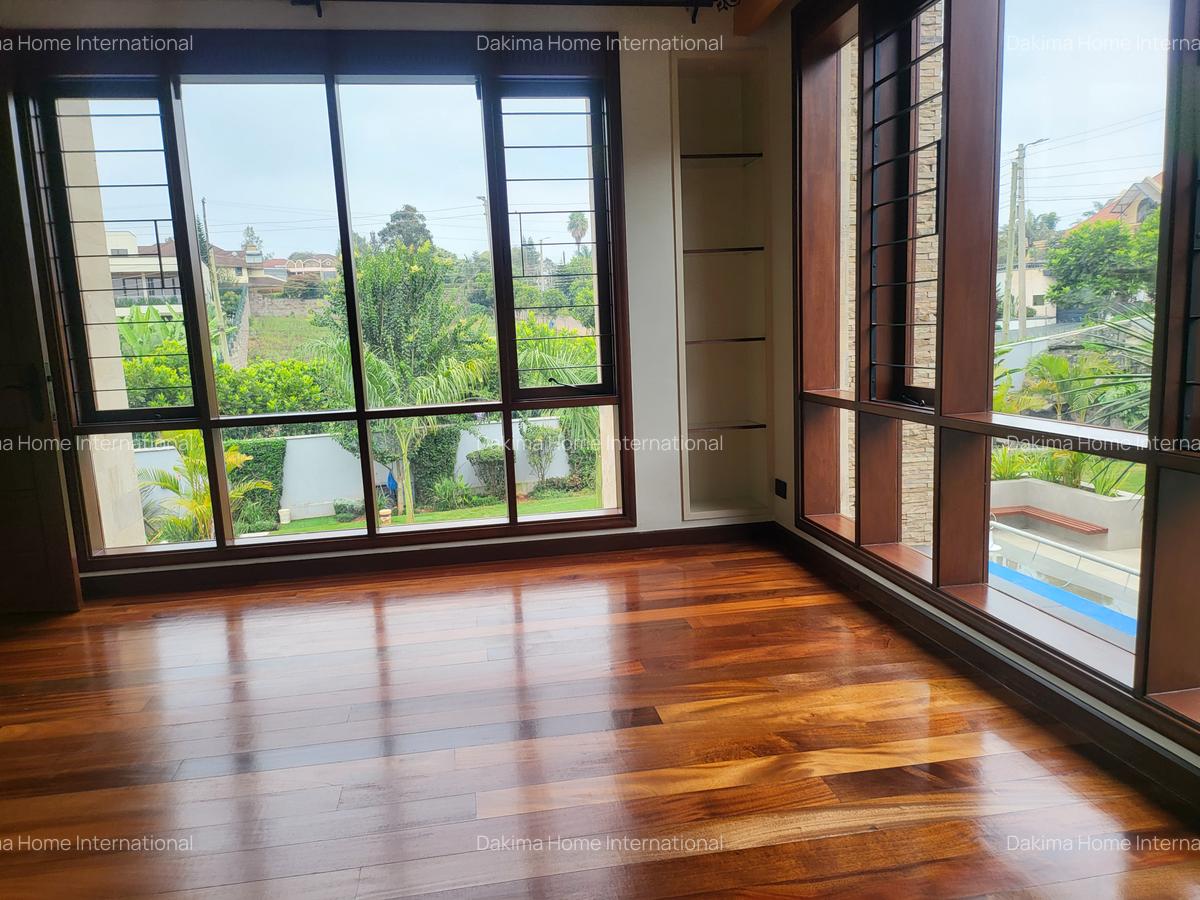 4 Bed House with En Suite in Runda - 14