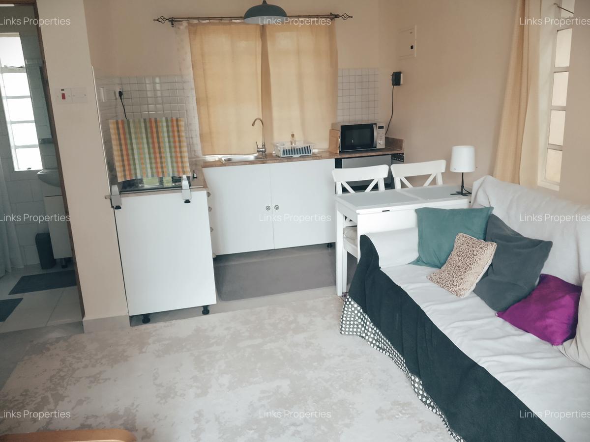 1 Bed House with En Suite at Karen - 6