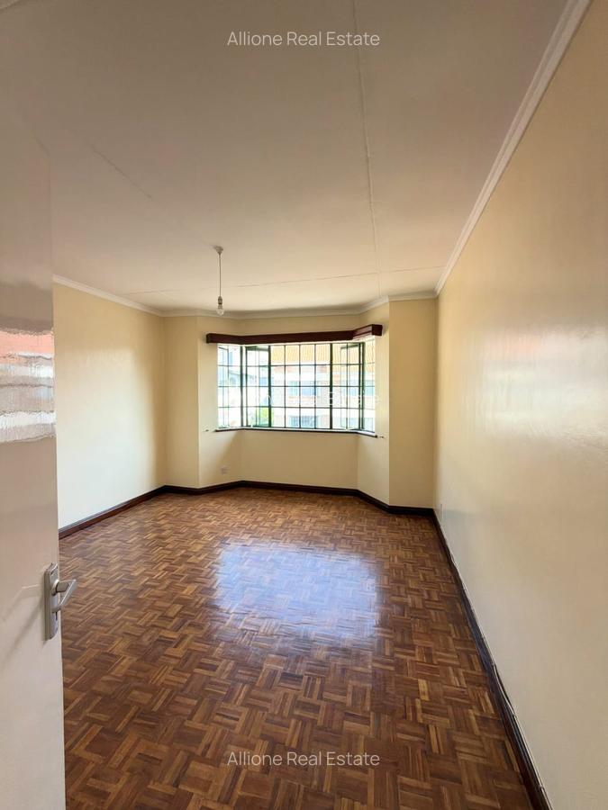 4 Bed Apartment with Parking at Off - Dennis Pritt Road - 8