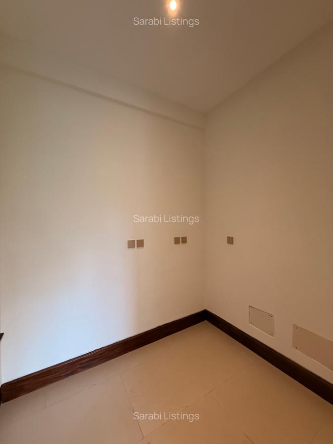 5 Bed Townhouse with En Suite in Kitisuru - 11