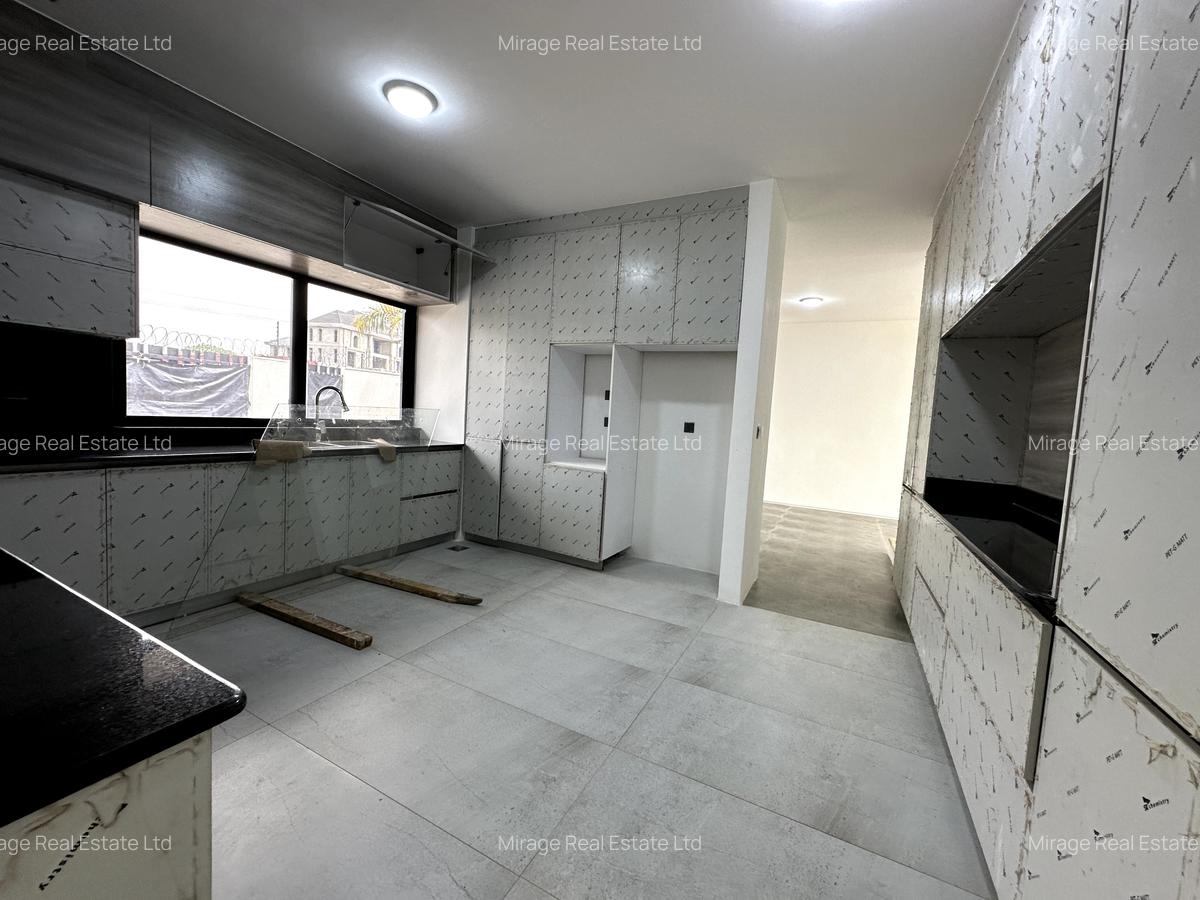 4 Bed Villa with Staff Quarters in Runda - 10