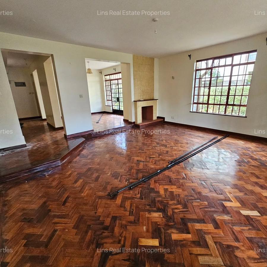 4 Bed Townhouse with En Suite in Lavington - 13