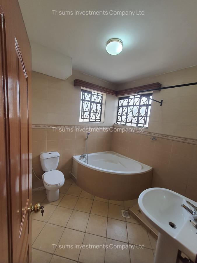 3 Bed Apartment with En Suite in Riverside - 6
