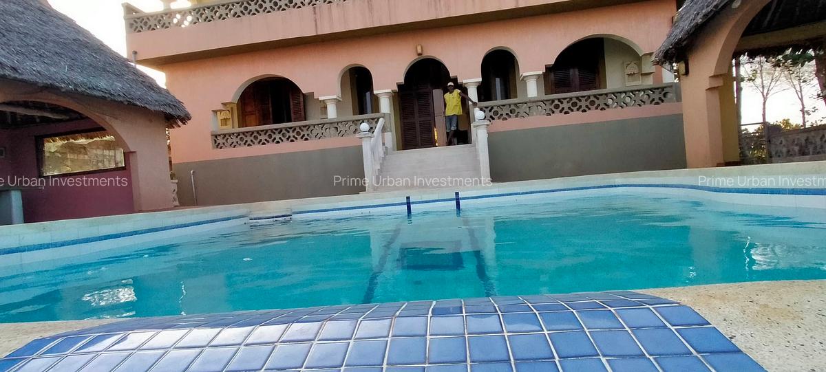 4 Bed Villa with En Suite in Kikambala - 13