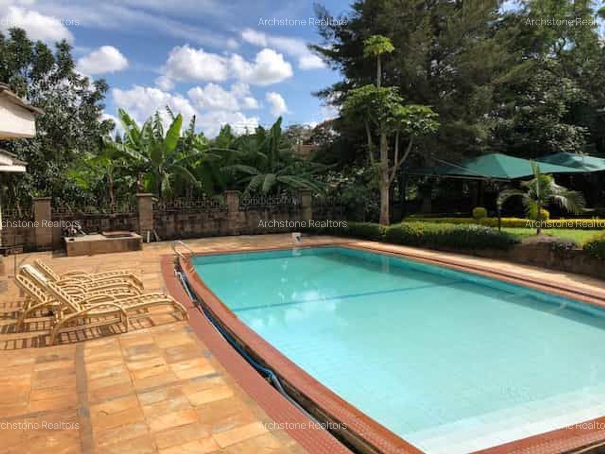 2 Bed House with Swimming Pool in Rosslyn - 8