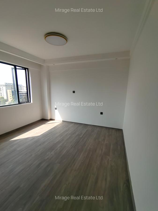 3 Bed Apartment with Swimming Pool in Kilimani - 15