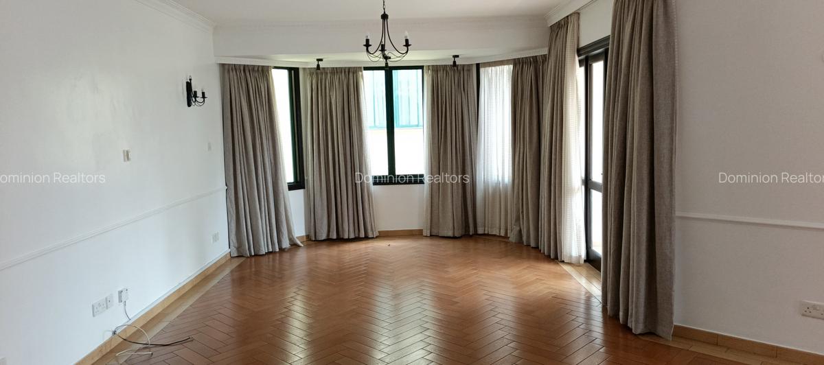 4 Bed Townhouse with En Suite in Westlands Area - 15