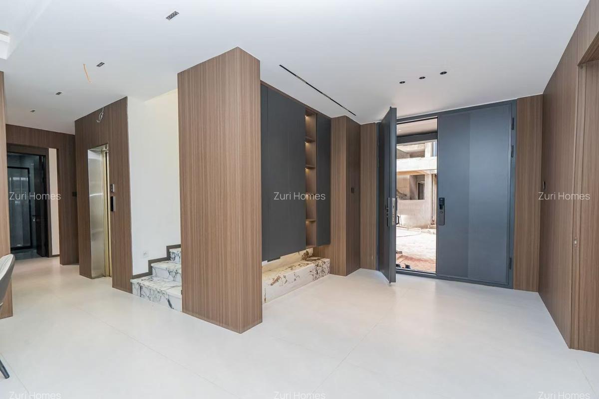 5 Bed Townhouse with En Suite in Lavington - 8