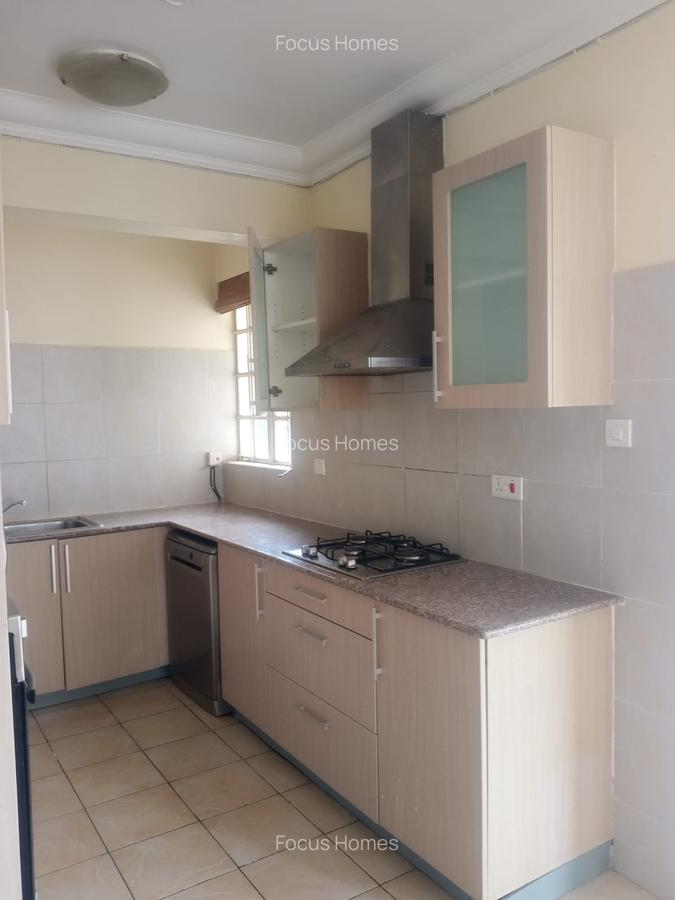 2 Bed Apartment with En Suite in Lavington - 18