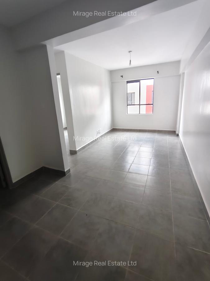 1 Bed Apartment with Swimming Pool in Garden Estate - 16