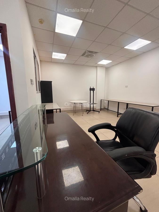 960 ft² Office with Service Charge Included in Westlands Area - 5