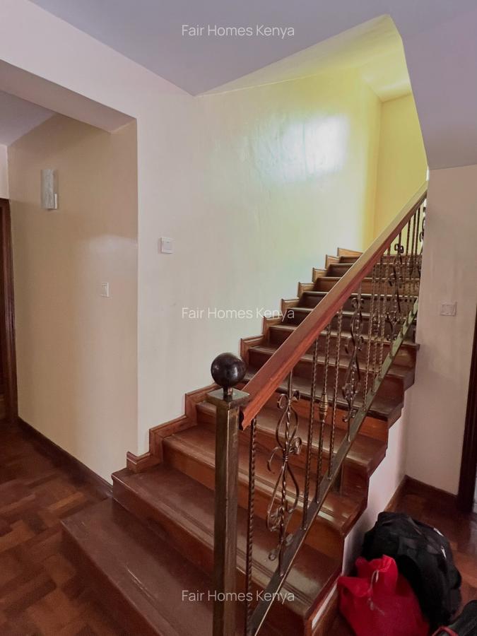 5 Bed Townhouse with En Suite at Othaya Road - 11