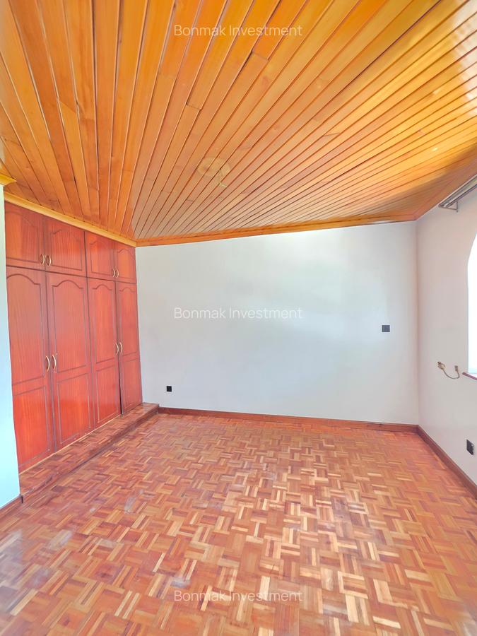 4 Bed Townhouse with En Suite at Lavington Green - 14