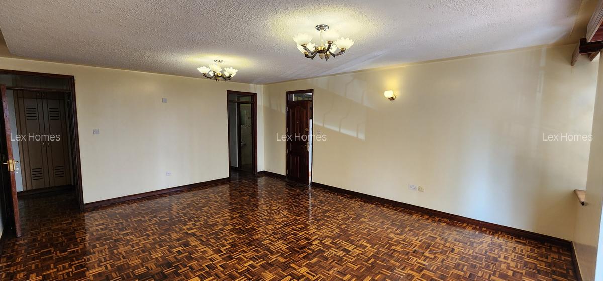 3 Bed Apartment with En Suite at Garden Estate Road - 4