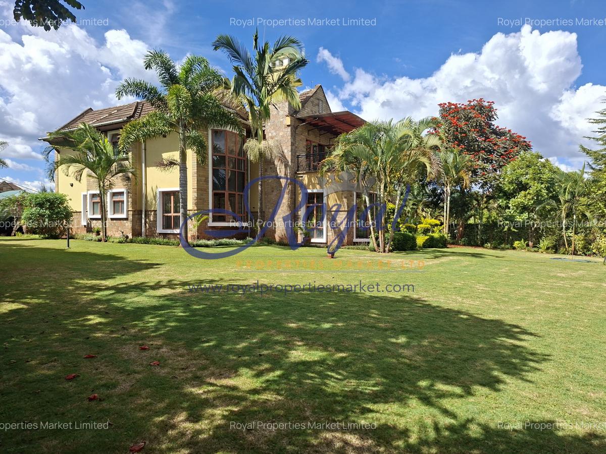 5 Bed House with En Suite in Runda - 1