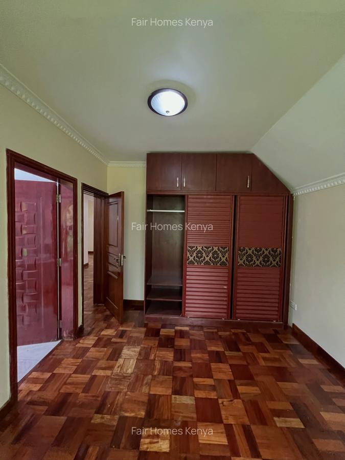 5 Bed Townhouse with En Suite at Othaya Road - 14