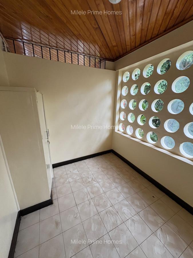 3 Bed Villa with En Suite at Matundu Lane - 15