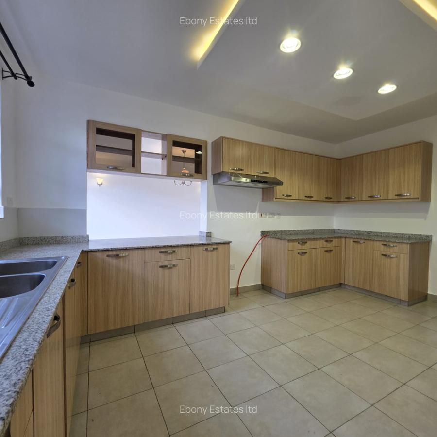 3 Bed Apartment with En Suite in Lavington - 12