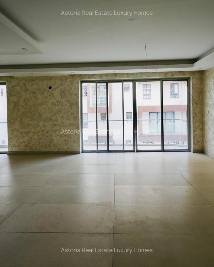 4 Bed Apartment with En Suite at 2026-510 - 9