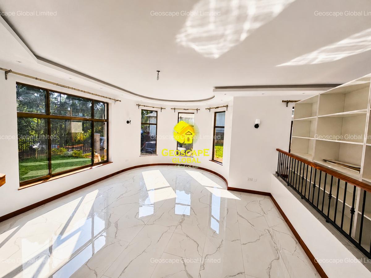 5 Bed House with En Suite in Nyari - 2