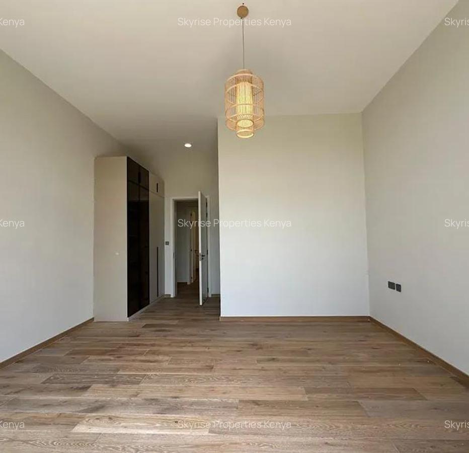 5 Bed Townhouse with En Suite in Runda - 12